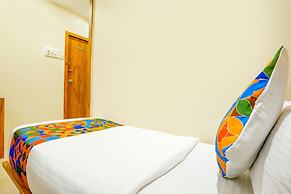Fabhotel Indore Palace