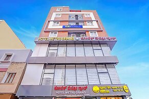 Fabhotel Metro Grand