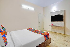 Fabhotel Metro Grand