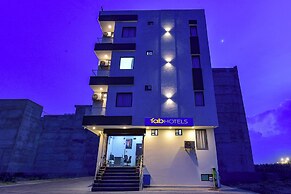 Fabhotel Avondale