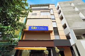 Fabhotel Emara Inn