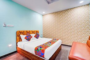 Fabhotel Emara Inn