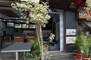 Fabhotel Emara Inn