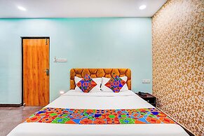 Fabhotel Emara Inn