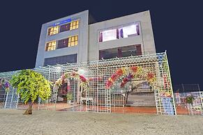 Fabhotel Golden Rivaah
