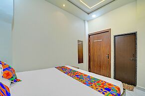 Fabhotel Bharti Palace