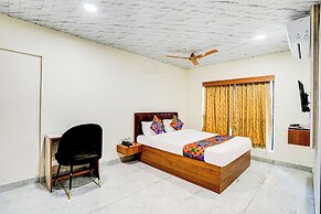 Hotel Omkar & Lodging - phoenix market city