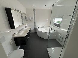 ART HOTEL SPIELBERG