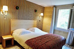 Le Mas Des Aigras - Hôtel & Restaurant