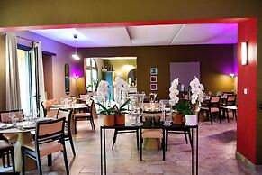 Le Mas Des Aigras - Hôtel & Restaurant