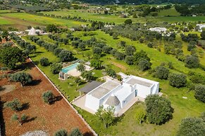 Ker Rail Villa with Pool by Wonderful Italy