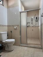 Cozy Johor Bahru Home With Family Room and Unblock Balcony View