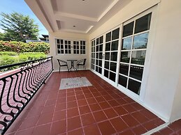 Abobe ApartHotel Hua Hin