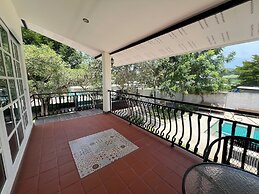 Abobe ApartHotel Hua Hin