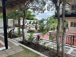 Abobe ApartHotel Hua Hin