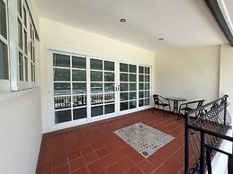 Abobe ApartHotel Hua Hin