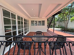Abobe ApartHotel Hua Hin