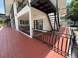 Abobe ApartHotel Hua Hin