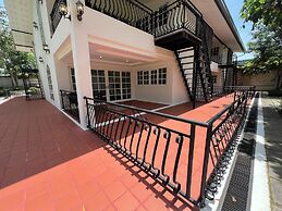 Abobe ApartHotel Hua Hin