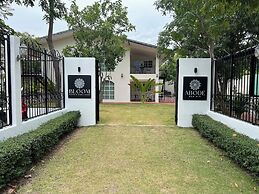 Abobe ApartHotel Hua Hin