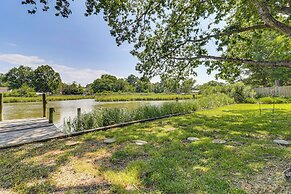 Riverfront Fun: Quiet Home Near Hampton Coastline