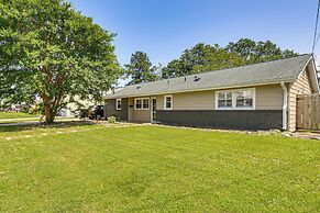 Riverfront Fun: Quiet Home Near Hampton Coastline