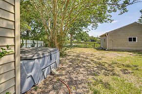 Riverfront Fun: Quiet Home Near Hampton Coastline