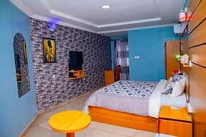 The Kings Hotel and Suites