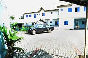 The Kings Hotel and Suites