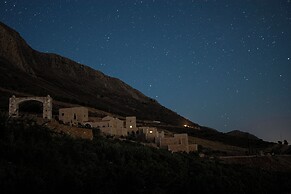 Anemos Suites Mani