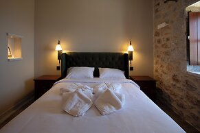 Anemos Suites Mani