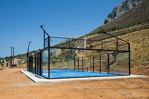 Anemos Suites Mani