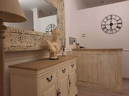 Urbana collection guest house