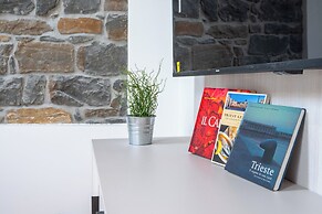 URBANAUTS STUDIOS Ginnastica