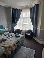Lynbar Hotel