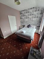 Lynbar Hotel