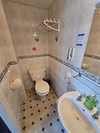 Lynbar Hotel