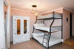 Traditional Samos Home With Jacuzzi and Private Balcony