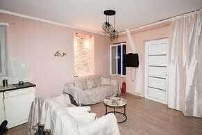 Traditional Samos Home With Jacuzzi and Private Balcony
