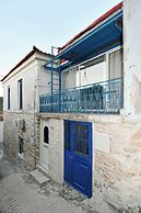 Charming Samos Escape With Jacuzzi and Private Balcony