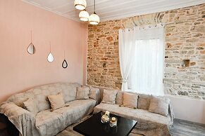 Charming Samos Escape With Jacuzzi and Private Balcony