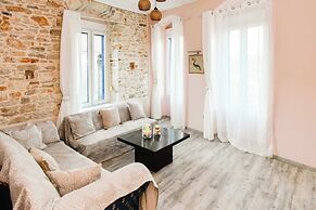 Charming Samos Escape With Jacuzzi and Private Balcony