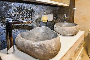 Charming Samos Escape With Jacuzzi and Private Balcony