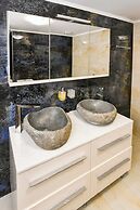 Charming Samos Escape With Jacuzzi and Private Balcony