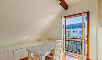 3 Bedroom Apartment With Mountain View Rlu0302