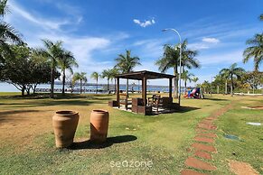 Apt With Balcony in a Condo With Pool - Clr0211