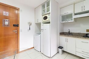 Apt Facing Lake Paranoa - Clr314