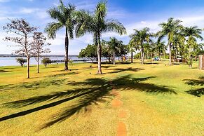 Apt Facing Lake Paranoa - Clr314
