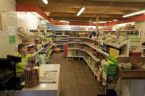 Mobile Home With Heated Pool