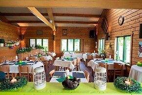 Mobile Home With Heated Pool